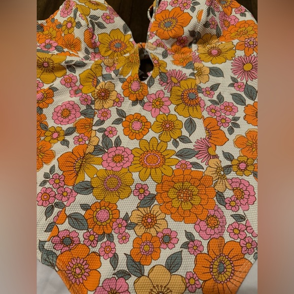 NWT Cupshe One Piece Swim suit - Picture 3 of 3